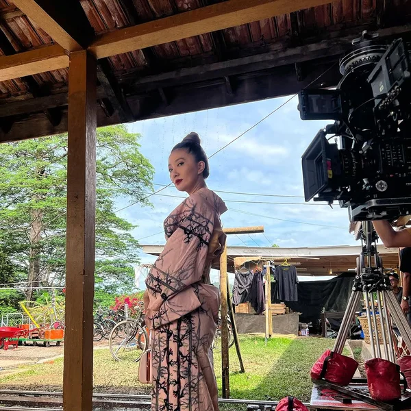 Pagari Bulan Film Release